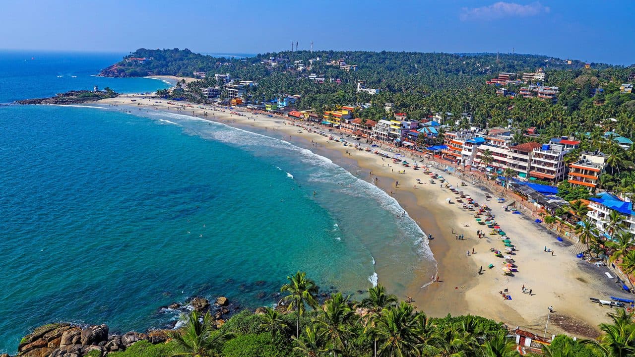 Kerala backwaters and coast — Smile Holiday Tours